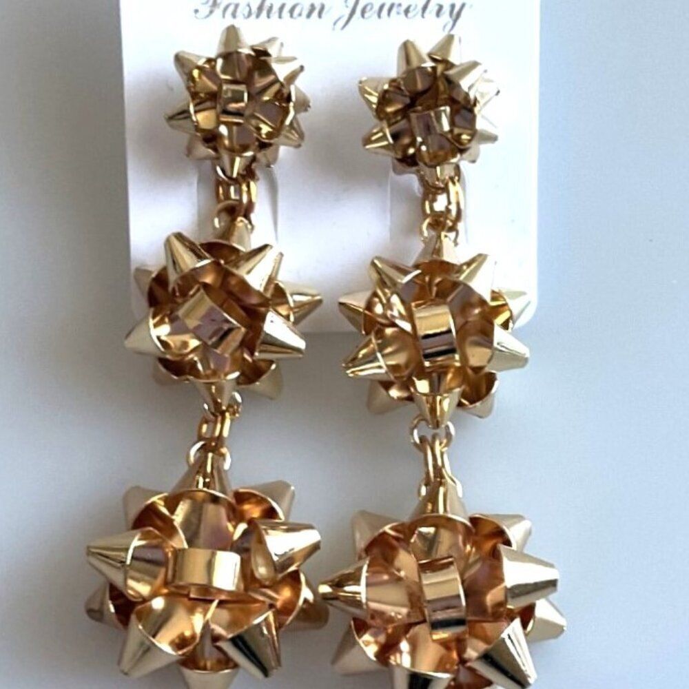 Holiday Triple Bow Metal Earrings, Gold